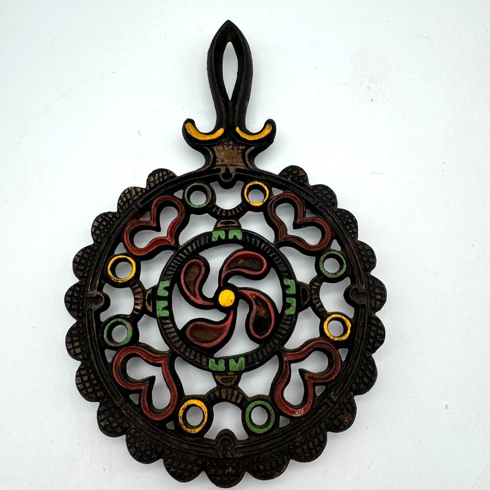 Vintage Wilton Trivet Cast Iron Wall Folk Art Dutch Decor Hand Painted Heart